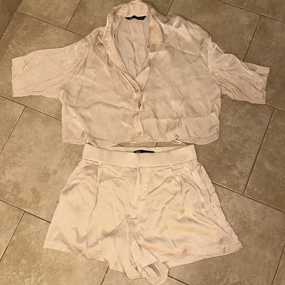 Zara Two Piece Baby Pink Set Comes with Shorts and Shirt